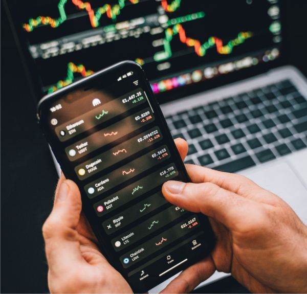 Tradeville: Octombrie - Bursele globale ating noi vârfuri istorice 1 tradeville octombrie noi maxime istorice pe bursele globale 690cd56505152