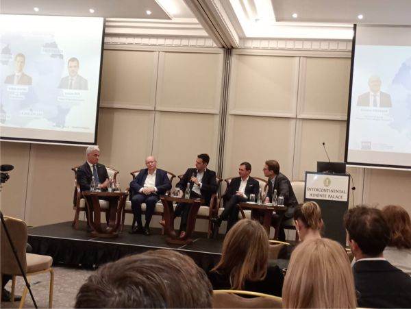 Creșterea de trei ori a fondurilor pentru investiții - oportunitatea noastră de a ne afirma ca lideri industriali în Europa 1 triplarea finantarii alocate investitiilor sansa noastra sa devenim jucator industrial major in europa 690cd55cd0d45