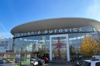 un lant romanesc de magazine ia cu asalt europa deschide mai intai la praga dupa care se va extinde in toate orasele mari din cehia 691f16bfdb502