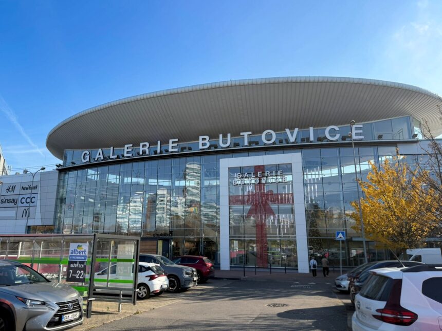 Un brand românesc de retail își deschide porțile în Europa, debutând în Praga și pregătindu-se să cucerească marile orașe din Cehia 1 un lant romanesc de magazine ia cu asalt europa deschide mai intai la praga dupa care se va extinde in toate orasele mari din cehia 691f16bfdb502