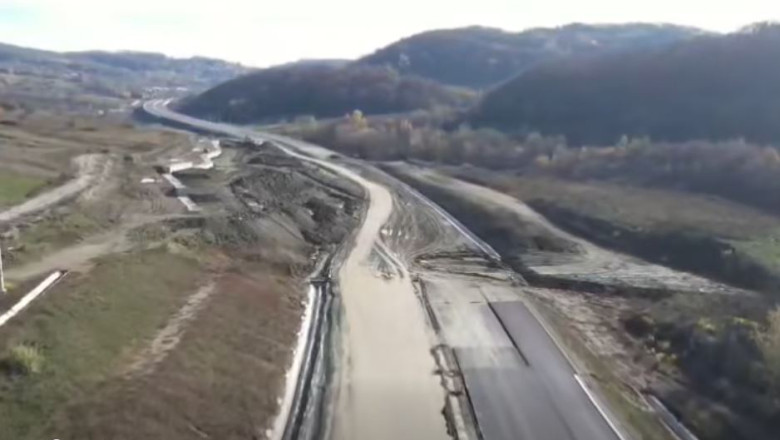 Progresul lucrărilor pe tronsonul 4 al autostrăzii Sibiu-Pitești a atins 83%. Când va fi deschisă circulației? 1 video stadiul lucrarilor pe sectiunea 4 a autostrazii sibiu pitesti a ajuns la 83 cand ar putea fi data in circulatie 6916f3346e2cd