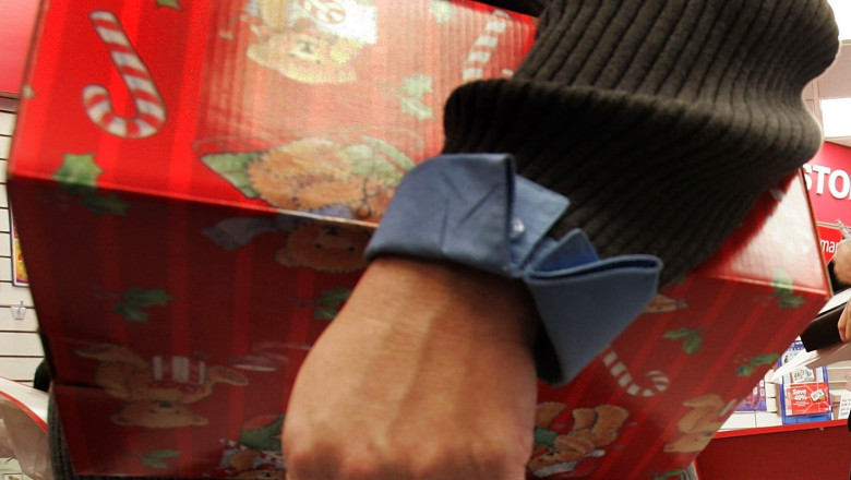 Crăciun cu buget restrâns: cât sunt dispuși românii să investească în cadouri în vremuri de scumpiri 1 video un craciun mai scump bugetul pentru cadouri drastic subtiat de scumpiri cand sunt dispusi romanii sa cheltuiasca de sarbatori 692bd09e18bc2