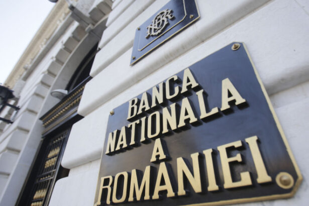 bnr avertizeaza stabilitatea financiara a romaniei este sub presiune care sunt principalele riscuri semnalate 693acfb0a749d