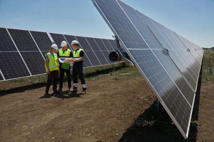 cel mai bogat ucrainean a inaugurat un mare parc fotovoltaic in romania dri al lui ahmetov ajunge la un portofoliu de 300 mw la noi in tara 69491ef0837b4