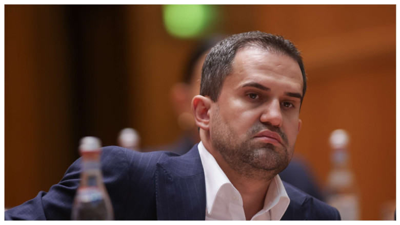 Autostrada Sibiu-Făgăraș pornește la drum: exproprierile pentru tronsonul 1 au fost aprobate, cu despăgubiri de peste 2,2 milioane lei 1 guvernul a aprobat declansarea exproprierilor pentru tronsonul 1 al autostrazii sibiu fagaras despagubiri de peste 22 milioane lei 6933052fcb2f7