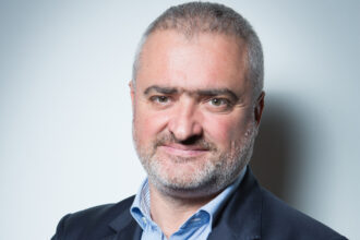 ionut patrahau fost vicepresedinte banca transilvania este noul vicepresedinte imm in cadrul directoratului raiffeisen bank romania 693a739106f8e