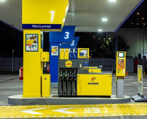noua ieftinire in benzinarii a patra la rand cat costa benzina si motorina azi 10 decembrie 693919742ea38