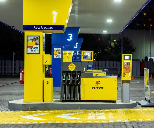 noua ieftinire in benzinarii a patra la rand cat costa benzina si motorina azi 10 decembrie 693919742ea38