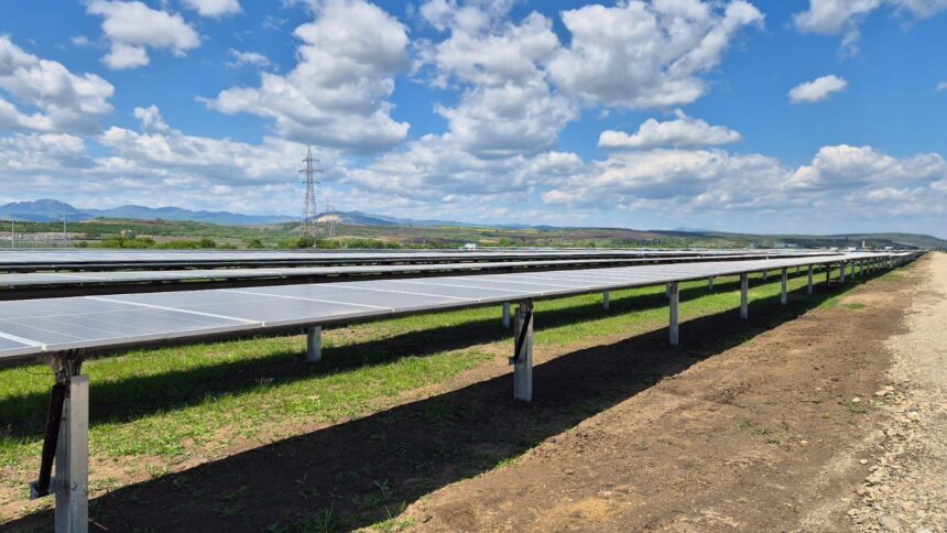 Oradea dezvoltă o fermă solară de 18 MW pe un teren de zgură și cenușă 1 oradea construieste un parc fotovoltaic de 18 mw pe un depozit de zgura si cenusa 692ec604f3a89