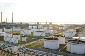 rafinaria petromidia isi securizeaza aprovizionarea cu petrol pentru urmatorii cinci ani 694526b56ef03