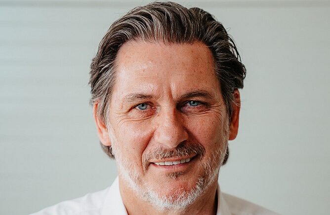 Ronald Binkofski, CTP: „Întoarcerea în România m-a făcut să realizez că există un potențial imens și numeroase oportunități, iar Bucureștiul s-a transformat într-un veritabil centru de distribuție pentru Europa de Sud-Est” 1 ronald binkofski ctp revenirea in romania mi a amintit ca exista potential urias si multe oportunitati iar bucuresti este acum un adevarat hub de distributie pentru europa de sud est 6930368472fac