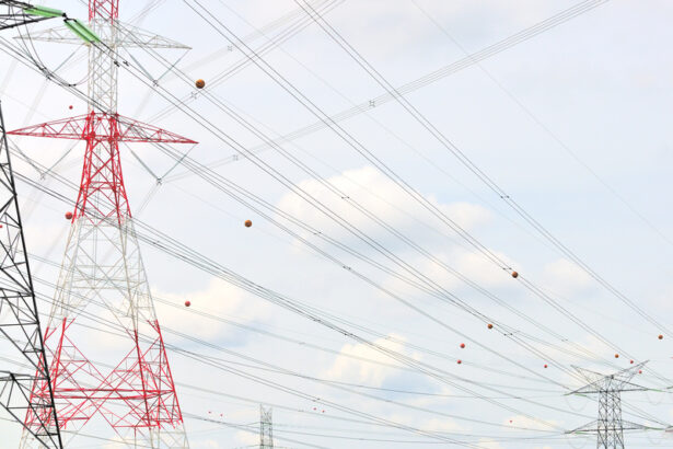 uniunea europeana vrea sa accelereze proiectele privind retelele electrice pentru a reduce preturile la energie 693927e2c3355