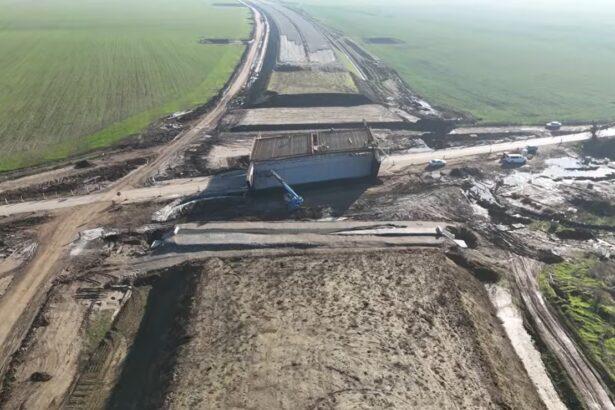 video autostrada bucurestiului a0 mai face un pas au inceput lucrarile la descarcarea cu dn3 693eb96cbb490