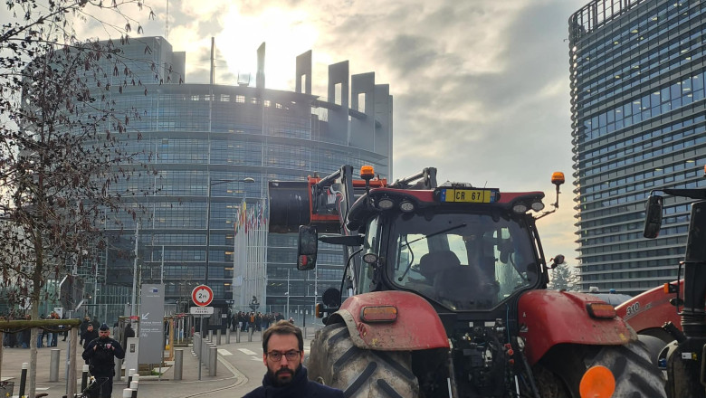 videofoto protest cu tractoare in fata parlamentului european fermierii se impotrivesc acordului ue mercosur 6942d06a20eb3