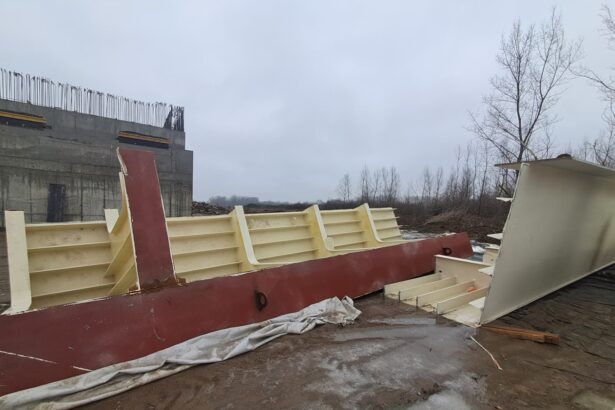 autostrada unirii a8 soseste in santier tablierul metalic pentru podul de la ungheni primul construit peste prut dupa 60 de ani foto 6977c7653aa38