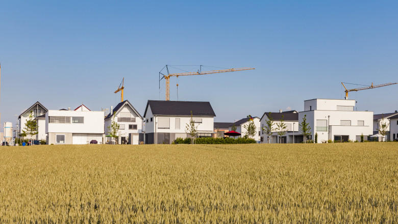 Prețul scoaterii terenurilor agricole din circuit în 2026: tarifele cresc în urma inflației stabilite de MADR 1 cat costa scoaterea terenurilor din circuitul agricol in 2026 madr a majorat tarifele in functie de inflatie 697890776d0e8