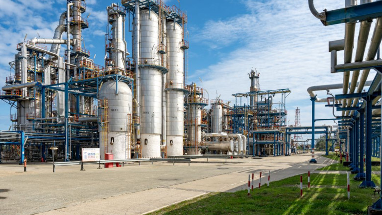 Centrala de cogenerare de la Petromidia a devenit operațională, având capacitatea de a alimenta sistemul energetic național cu energie 1 centrala de cogenerare de la petromidia a intrat in functiune instalatia poate furniza energie si in sistemul energetic national 696e468eb7731