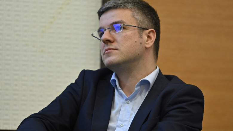 Darău: Pachetele de relansare în lege nu sunt suficiente. Trebuie să accelerăm procesul prin încredere și atitudine responsabilă din partea politicienilor 1 exclusiv darau degeaba punem in lege pachete de relansare ar trebui sa o acceleram prin incredere prin atitudinea noastra de politicieni 697a76c5ea207