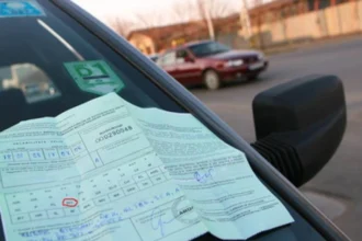 grafice aproape 25 milioane de soferi au scapat de grija rca cu firme din afara tarii axeria si hellas direct au inghitit in buna parte falimentul euroins 695d6f18a471c