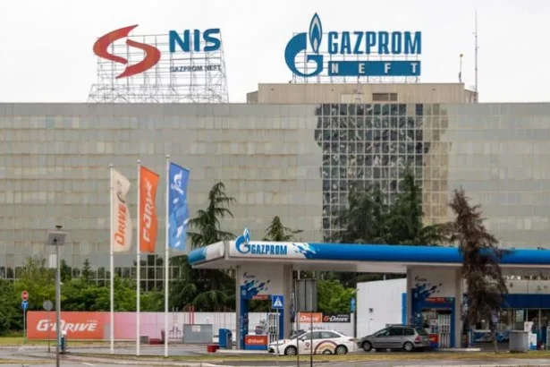 mol investeste 1 mld euro pentru achizitionarea participatiei de 56 a gazprom la nis 6978d2dfbf970