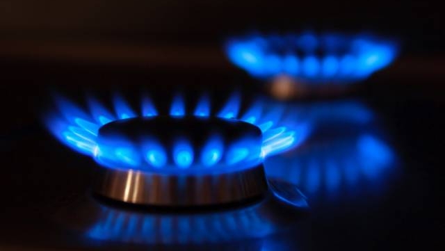 Strategia alternativelor guvernamentale pentru renunțarea la plafonarea prețului gazelor. Ministrul Energiei anunță negocieri cu operatorii pentru diminuarea treptată 1 planul b al guvernului pentru eliminarea plafonarii pretului la gaze ministrul energiei spune ca discuta cu operatorii o reducere graduala 695fab9ea007d