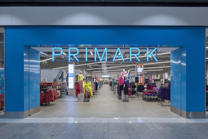 Primark își extinde prezența în România, inaugurând noi magazine la Sibiu și Bacău 1 primark isi va dubla reteaua de magazine din romania cu primele deschideri la sibiu si bacau 695fd0ef8e673