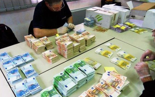 România își propune să atragă 100 de miliarde de euro prin programul de emisiuni de titluri de stat „Medium Term Notes” 1 romania pregateste imprumuturi de 100 de miliarde de euro prin programul de emisiuni titluri de stat medium term notes 697caa0081377