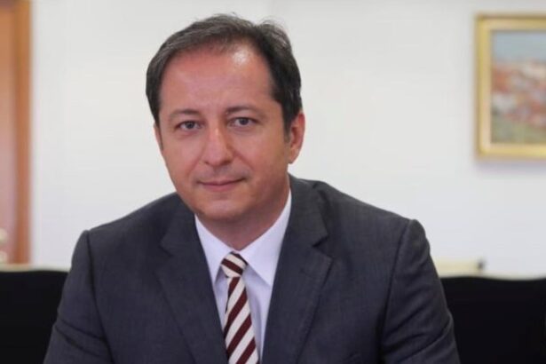 ultima ora avem lege pentru plata pensiilor a 83 milioane de romani dan armeanu omul care a coordonat constructia actului moment istoric pentru sistemul de pensii private 696d3a273478d