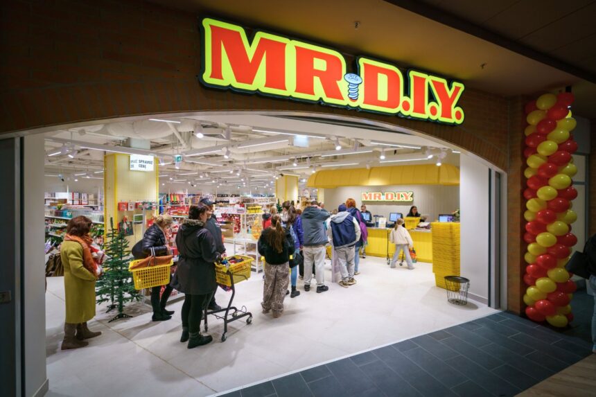 Un nou retailer de produse accesibile își deschide porțile în România: MR. DIY dă start angajărilor 1 un nou lant de magazine cu preturi mici vine in romania mr diy a inceput angajarile 696c265b80e33