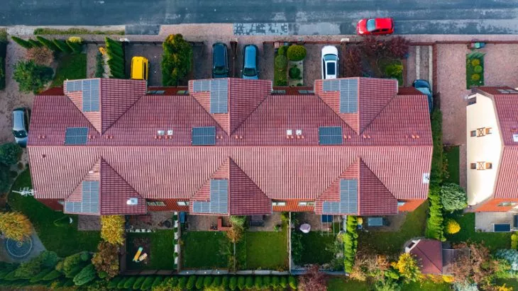 AFEER: Aproape 300.000 de prosumatori contribuie cu 9% la producția anuală de energie 1 afeer exista aproape 300 000 de prosumatori productia atinge 9 din volumul anual 6994292b849b7