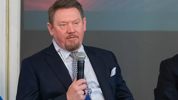 alastair hammond ceo rezolv energy dezvoltam 2 gw de regenerabile in romania pana in 2028 699d78b761591