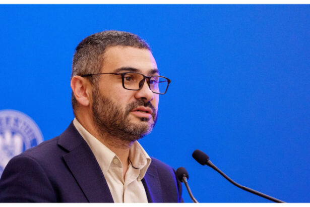 exclusiv pachet de sprijin pentru mame copii si pensionari ministrul muncii nu sunt bani pe care statul ii da ci pe care nu ii mai ia 6981d90ba5481