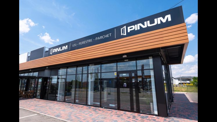 Familia Nusco își îndreaptă atenția spre România: Pinum, producătorul de uși și feronerie, înregistrează o creștere de 18% și contracarează scăderea din Italia, iar o nouă fabrică se conturează lângă București 1 familia nusco mizeaza pe romania producatorul de usi si ferestre pinum creste cu 18 si atenueaza declinul din italia urmeaza noua fabrica de langa bucuresti 698ce35451071