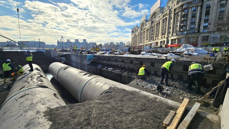 foto planseul unirii a fost finalizata prima etapa de refacerii a placii de beton din centrul capitalei cand e gata toata lucrarea 699ed06778b6c