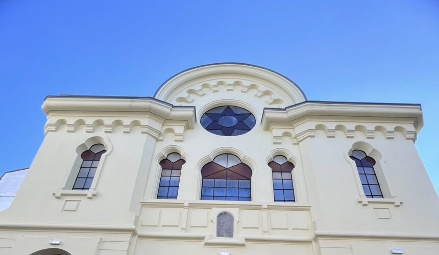Sinagoga Mare din Constanța se redeschide pentru comunitate, grație unei investiții guvernamentale de 10 milioane de lei 1 foto sinagoga mare din constanta revine in circuitul public dupa o investitie a guvernului de 10 milioane de lei 69a0398b17581