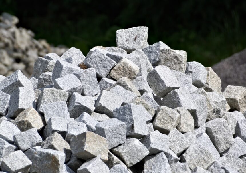 Holcim achiziționează Uranus Pluton, lider în exploatarea granitului 1 holcim cumpara uranus pluton un operator de cariera de granit 69806da03bd7b