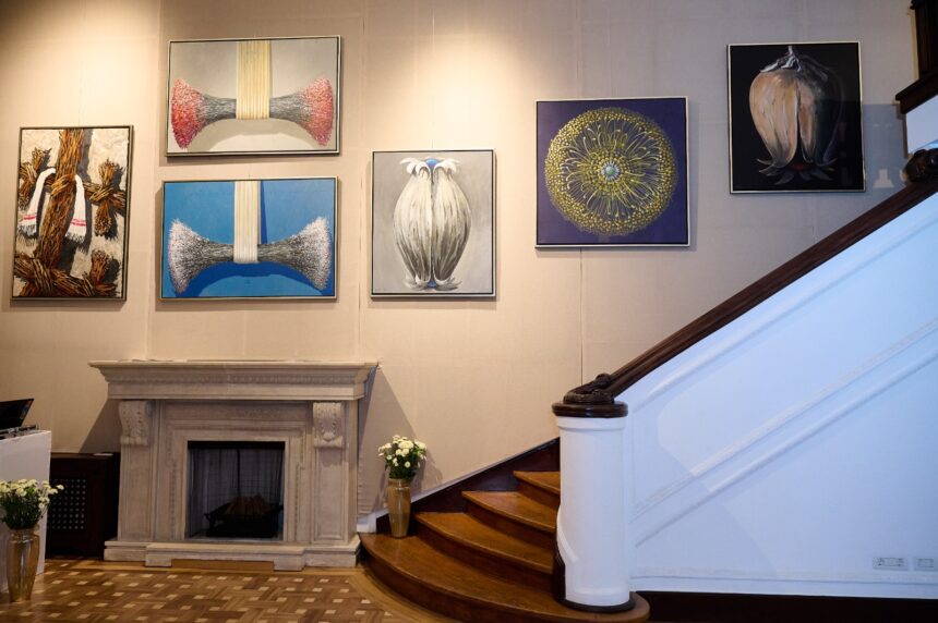 pictorii romani comparati cu bitcoin director de galerie colectionarii vor lua cu asalt lucrarile artistilor locali in urmatorii ani 69883cea942de