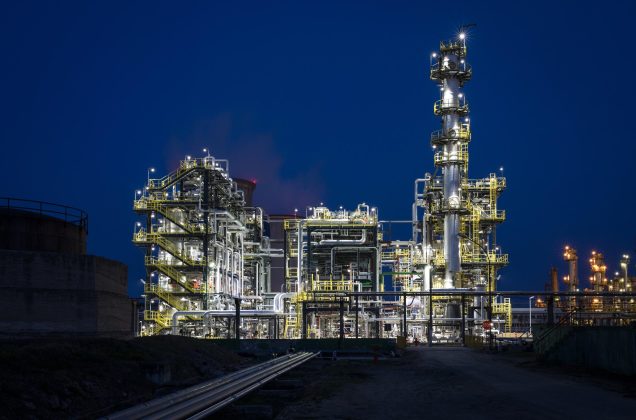 Investiție de 20 de milioane de euro la Rafinăria Petrobrazi – OMV Petrom introduce soluții inovatoare pentru tratarea apelor uzate 1 rafinaria petrobrazi omv petrom a finalizat o investitie de 20 milioane de euro pentru sisteme avansate de tratare a apelor uzate 69943d99b329a