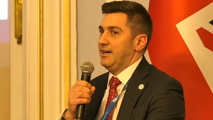 romania trebuie sa accelereze eforturile de atragere a investitiilor in domeniul ai si al centrelor de date 699403ae3c3eb