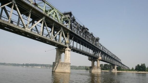 romanii incurajati sa mearga in vacanta de schi la bulgari prin circulatie mai rapida pe podul giurgiu ruse 69907c9ff3a0e