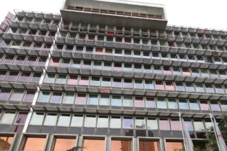 scandal in ungaria banca nationala va ancheta unele tranzactii cu actiuni mol pe baza suspiciunilor de insider trading 699db1b73ebf3