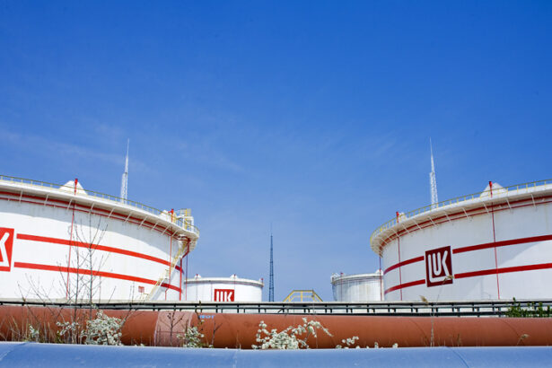 termenul impus de sua pentru vanzarea lukoil a fost prelungit pana la 1 aprilie 69a07d8552bd0