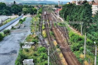 video cfr infrastructura brasov lucrari pentru eliminarea restrictiilor de viteza pe 76 km de cale ferata trebuie finalizate pana in august 699f064ab7964