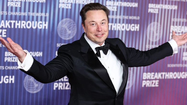 Elon Musk își dublează averea într-un an, apropiindu-se de pragul impresionant de 1.000 de miliarde de dolari 1 averea lui elon musk a crescut de mai mult de doua ori intr un singur an si se apropie de suma astronomica de 1 000 de miliarde dolari 69b06f92854ec