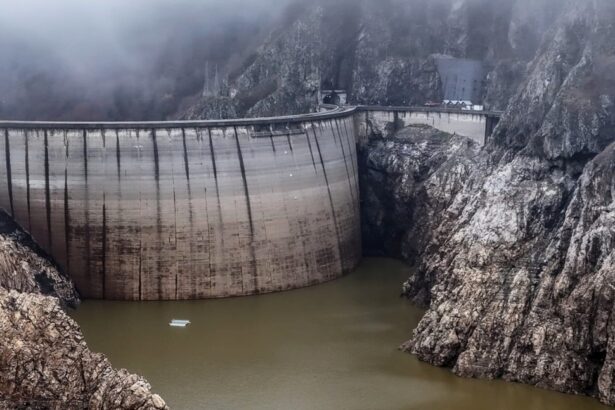 ce se intampla acum la barajul vidraru a fost adus inclusiv un elicopter 69a921ceb3f2d