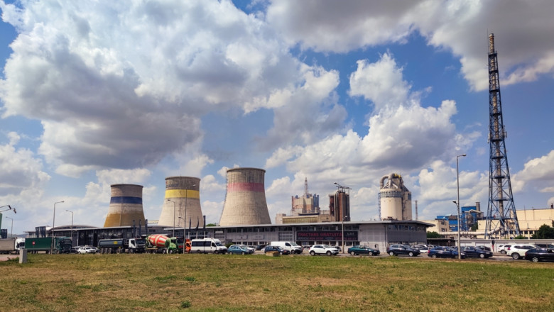 Reduceri drastice de personal la liderul industriei de îngrășăminte chimice din România: 2.500 de angajați se confruntă cu pierderea locului de muncă 1 concedieri masive la cel mai mare producator de ingrasaminte chimice din romania 2 500 de angajati vor fi trimisi in somaj 69b44a68c9486