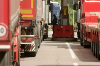 guvernul a modificat schema de ajutor pentru acciza la motorina platile catre transportatori vor fi facute mai devreme 69cc0eb6b2d1e