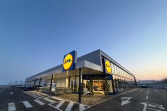 lidl deschide doua magazine noi in romania in aceeasi zi 69ca7e6e7f1ce