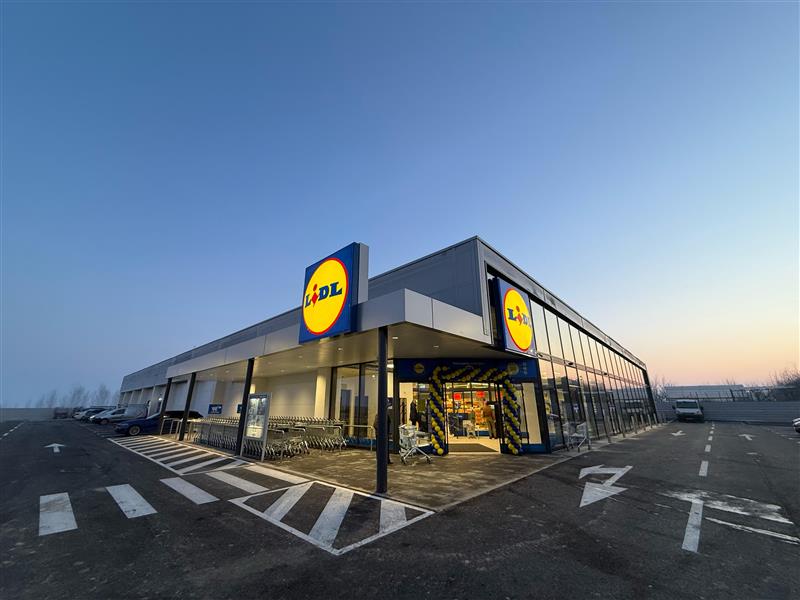 lidl deschide doua magazine noi in romania in aceeasi zi 69ca7e6e7f1ce