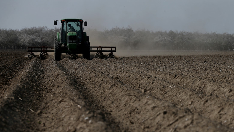 Prețul motorinei pentru agricultori scade: ministrul Agriculturii anunță o valoare între 4 și 4,5 lei pe litru 1 motorina mai ieftina pentru fermieri ministrul agriculturii ar putea costa intre 4 si 45 lei pe litru 69b1e1f7ceb5d